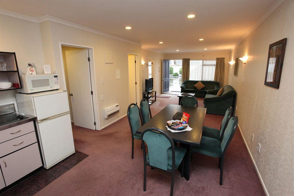 Shadzz Motel Palmerston North Exterior foto