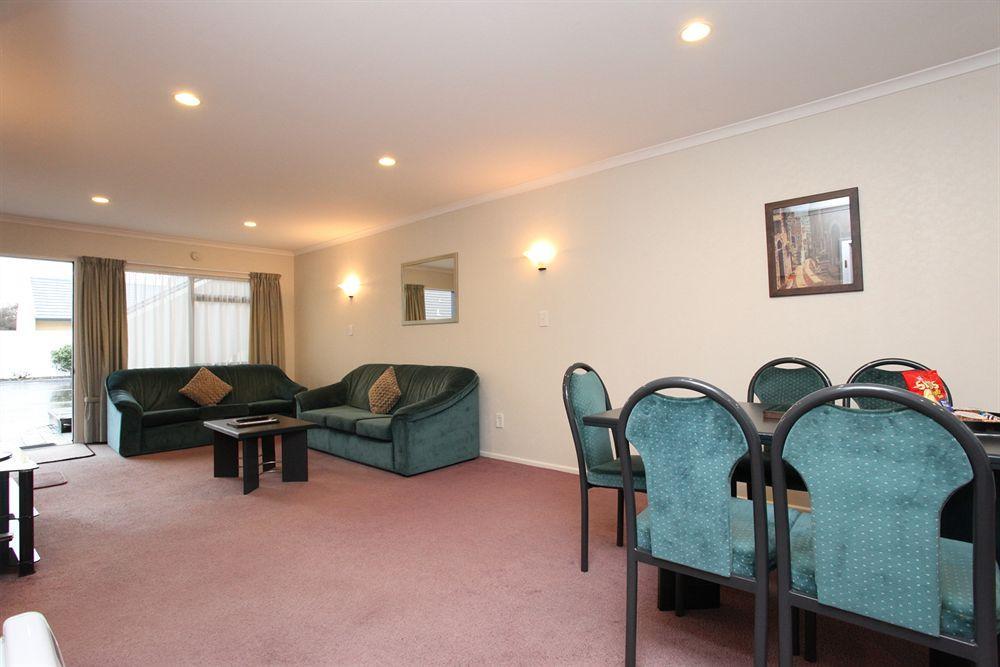 Shadzz Motel Palmerston North Exterior foto