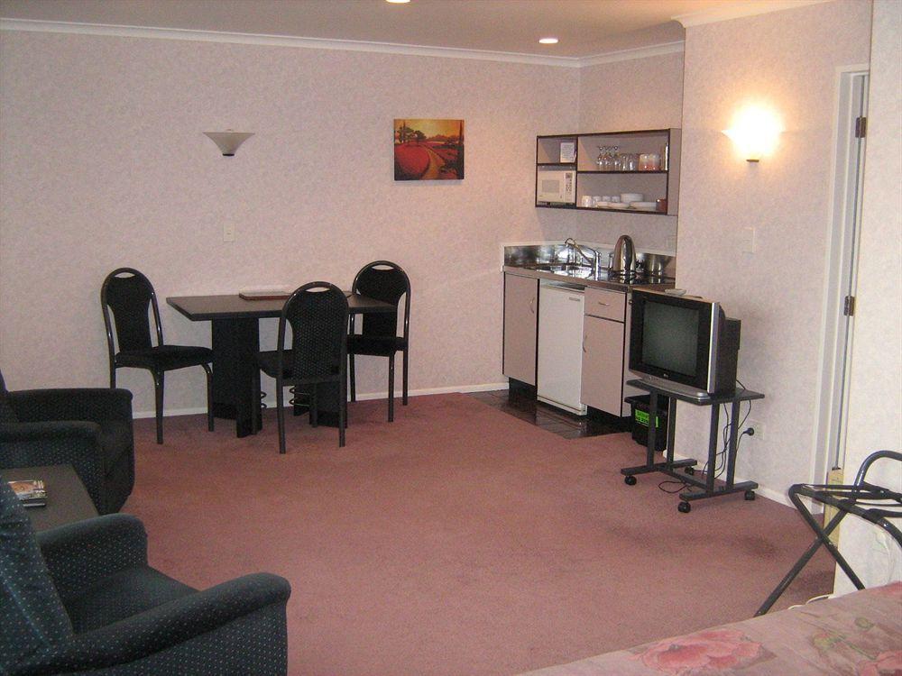 Shadzz Motel Palmerston North Exterior foto