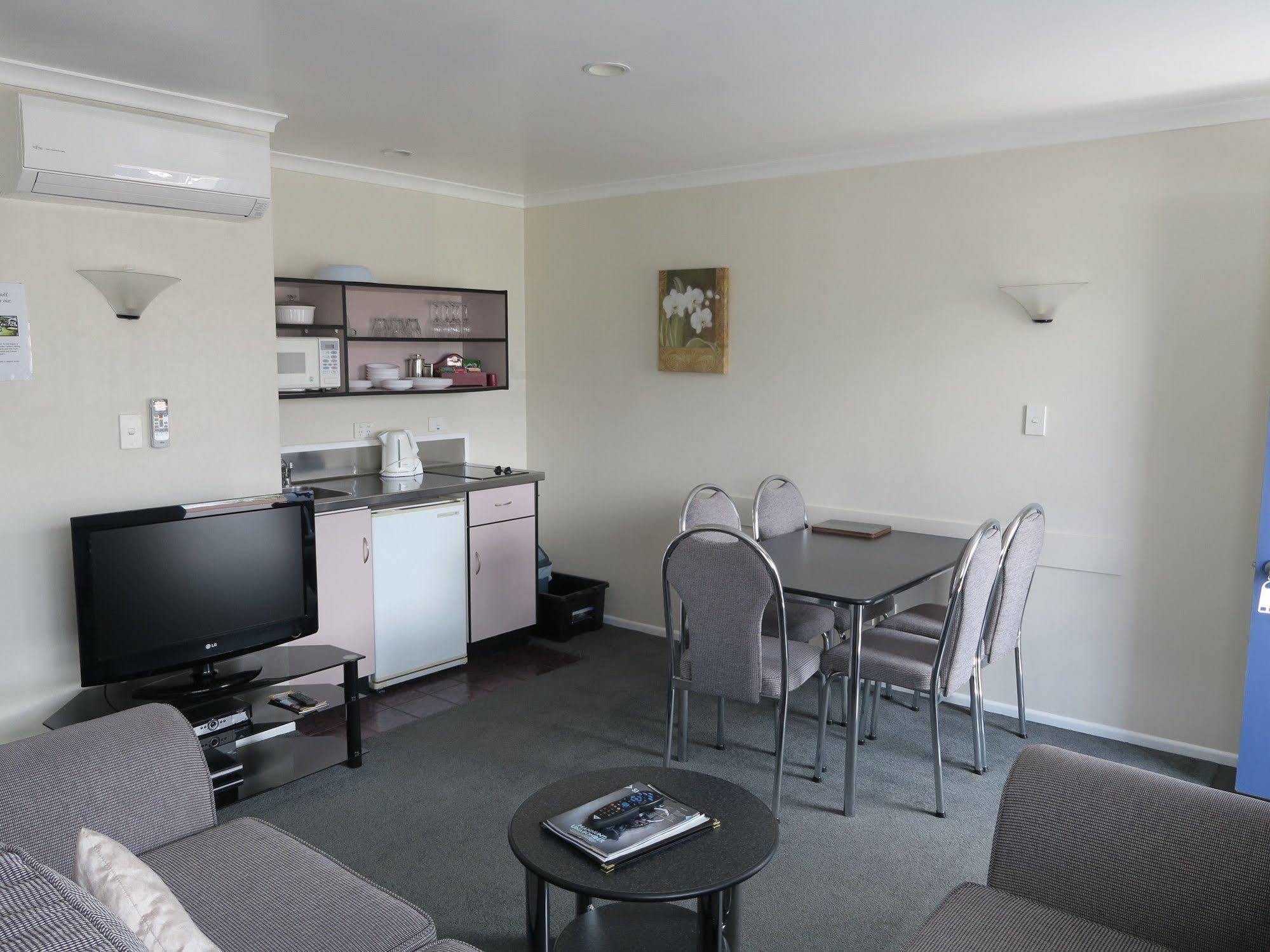 Shadzz Motel Palmerston North Exterior foto