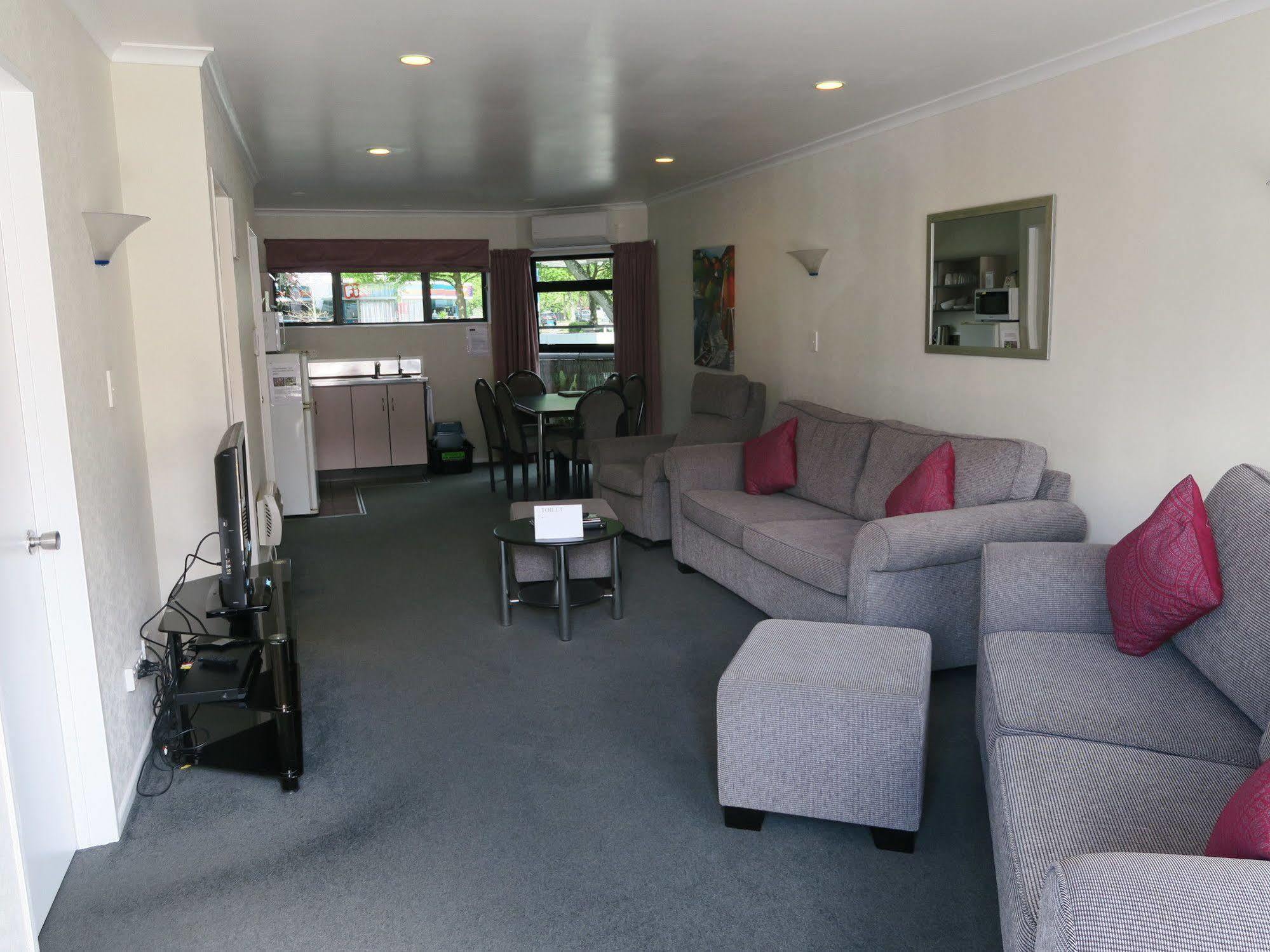 Shadzz Motel Palmerston North Exterior foto
