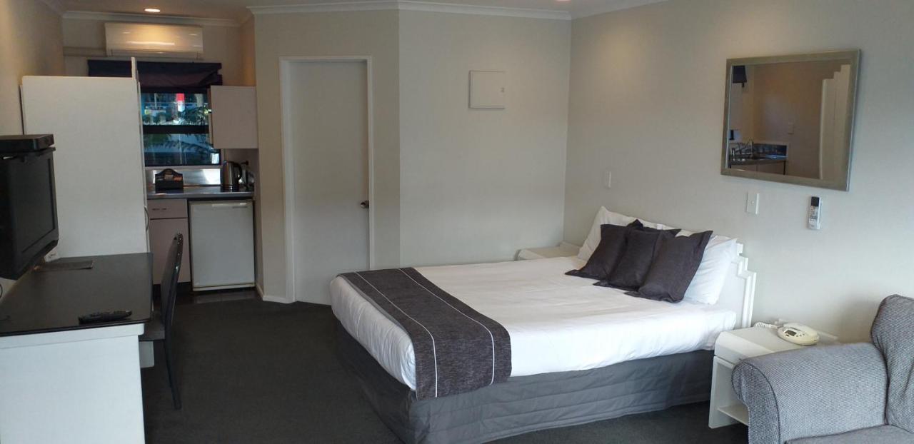Shadzz Motel Palmerston North Exterior foto