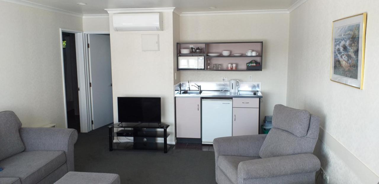 Shadzz Motel Palmerston North Exterior foto